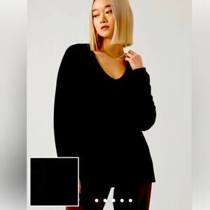 Athleta Sweater Womens Medium Black Handover Merino Wool Blend V Neck Knit Rib